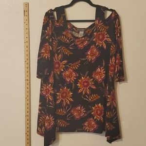 Catherine's 1x cold shoulder tunic